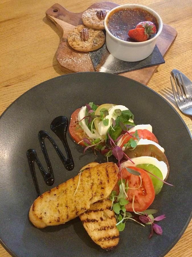 The Craven Arms 3*