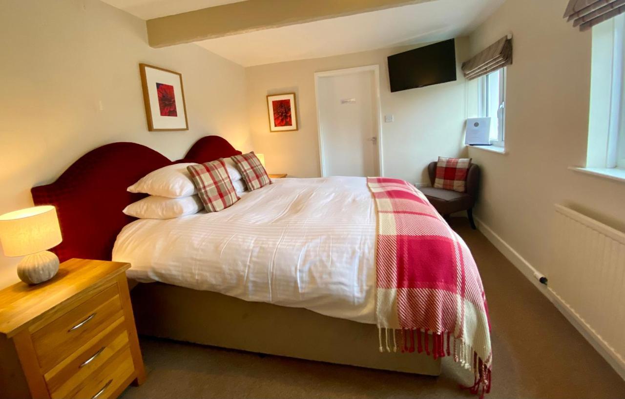 The Craven Arms 3*