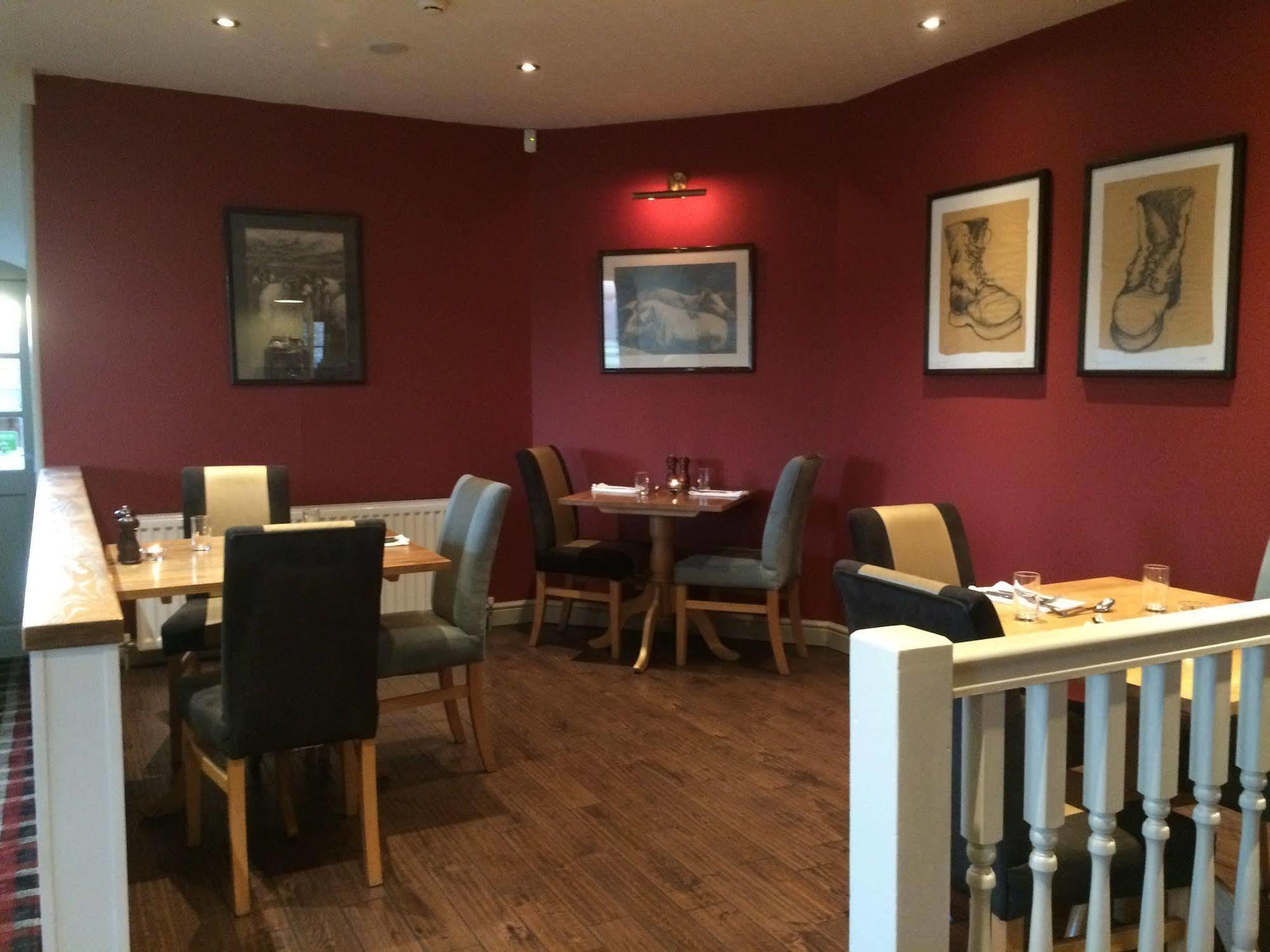 The Craven Arms Сеттл